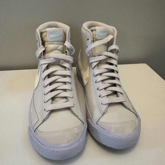 Nike Blazer Mid '77 GS 'Phantom Pale Ivory Sneakers Size 5Y - Picture 5 of 6